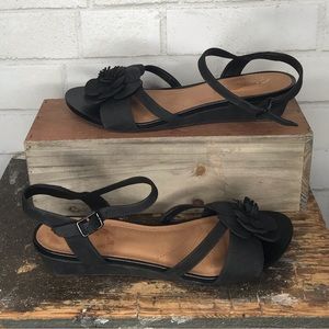 Clark's Artisan Women's' Size 8.5 Sandals